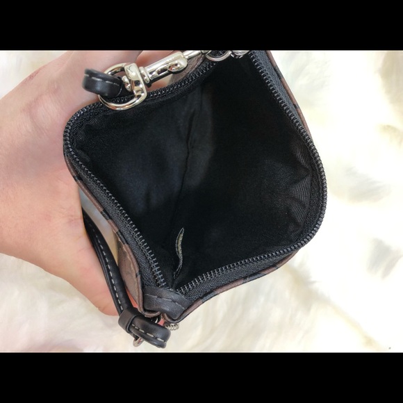 Coach wristlet - Picture 6 of 6
